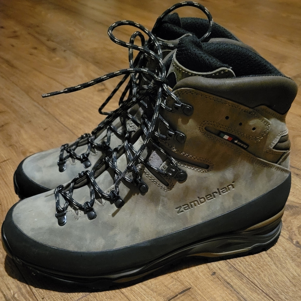 Zamberlan 960 Guide GORE-TEX RR Hunting/Hiking Boots for Men